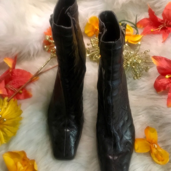 Bandolino Boots - Picture 6 of 14